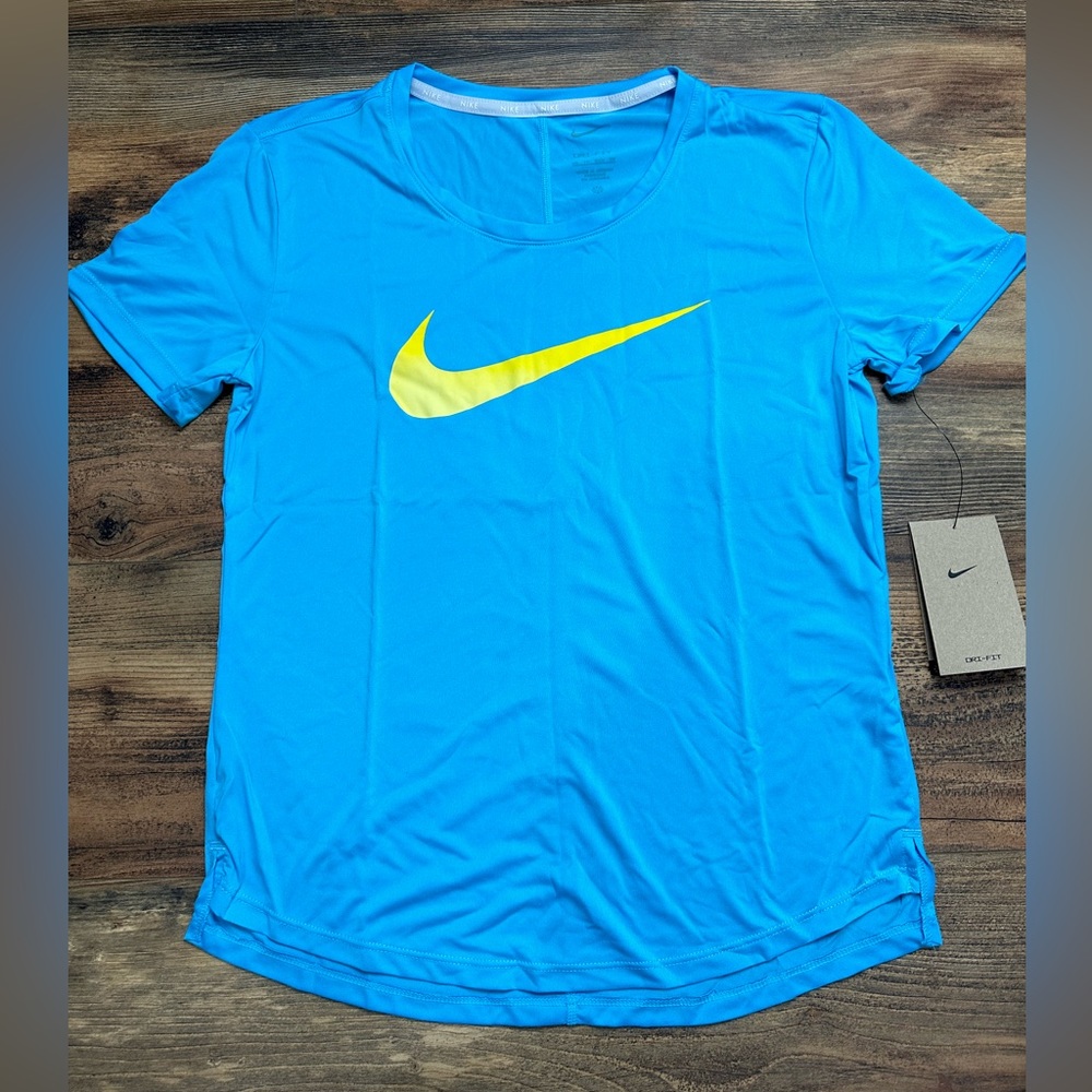 Nike Women’s Running Top